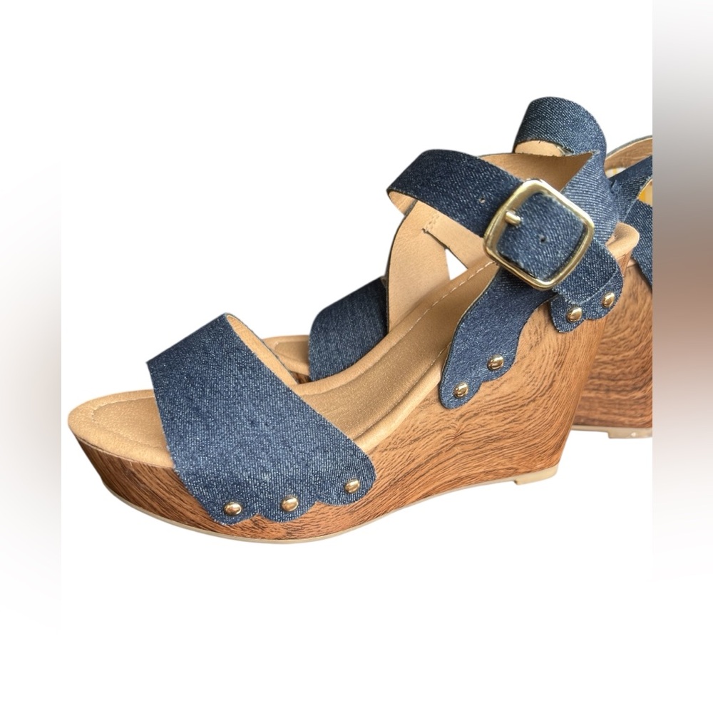NWOB~ Hippie
Laundry Wedge
Platforms 6.5